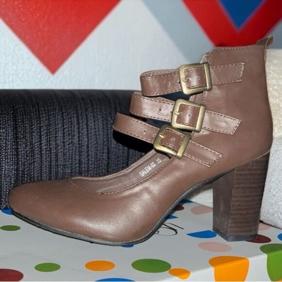 Refresh Ankle Boots NWT Vintage-Inspired Brown Buckle Block Heel 10 (Fits 9/9.5) - Picture 3 of 16